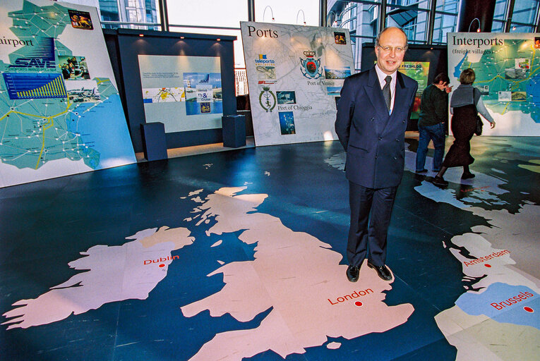 Andrew DUFF in the EP in Brussels