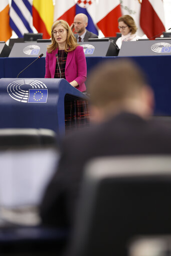 Φωτογραφία 39: EP Plenary session - Need to ensure democratic pluralism, strengthen integrity, transparency and anti-corruption policies in the EU
