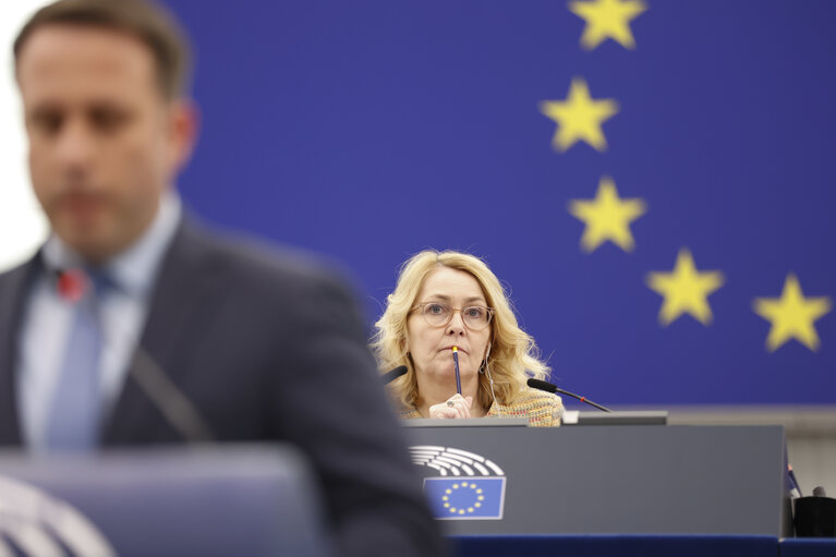 Φωτογραφία 22: EP Plenary session - Need to ensure democratic pluralism, strengthen integrity, transparency and anti-corruption policies in the EU