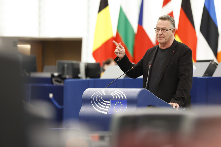 Φωτογραφία 17: EP Plenary session - Need to ensure democratic pluralism, strengthen integrity, transparency and anti-corruption policies in the EU