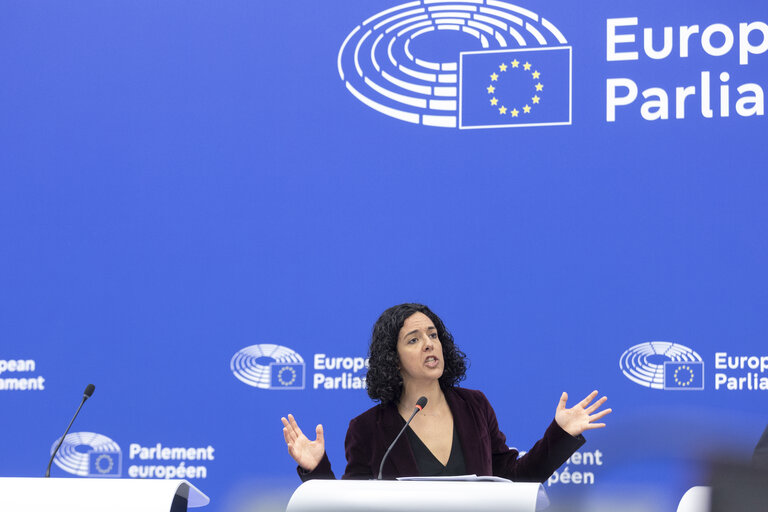 Press briefing The Left