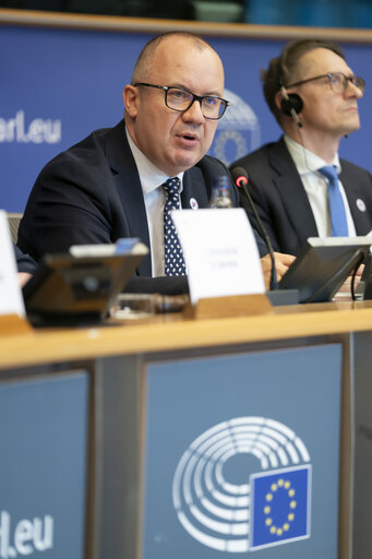 Fotografija 14: JURI - Exchange of views on the priorities of the Polish Presidency with the Minister of Justice Adam Bodnar