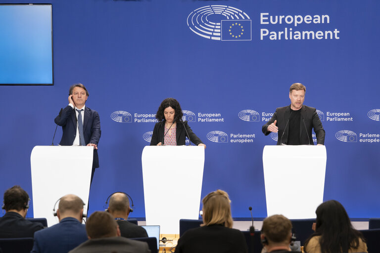 Press conference on The Left response to Trump's Trade War