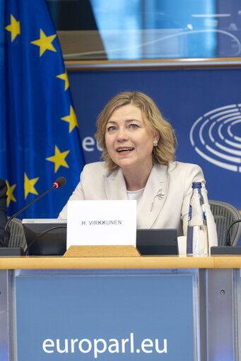 Fotografie 15: JURI - Exchange of views with Executive Vice-President for Tech Sovereignty, Security and Democracy Henna Virkkunen