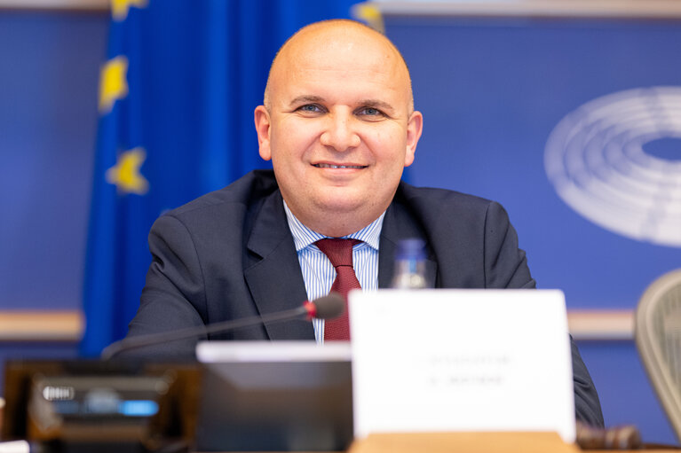Fotografie 18: JURI - Exchange of views on the Recommendation on measures to combat counterfeiting and enhance the enforcement of intellectual property rights and the Recommendation on combating online piracy of sports and other live events