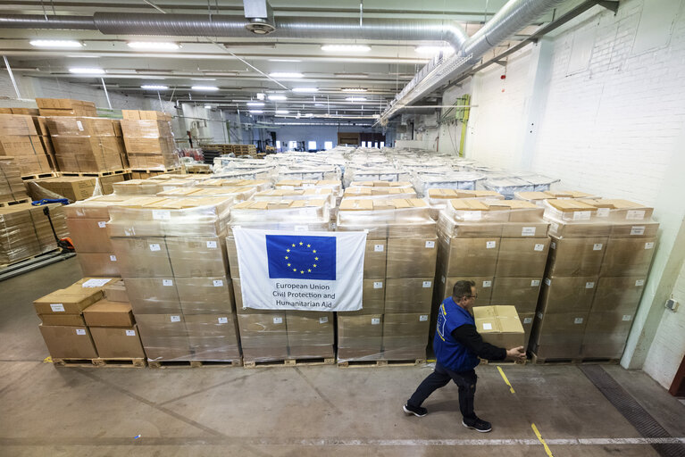 Foto 13: EU Preparedness Union Strategy - Visit to the Swedish Civil Contingencies Agency and the RescEU warehouse to examine the medical stockpile and emergency shelters