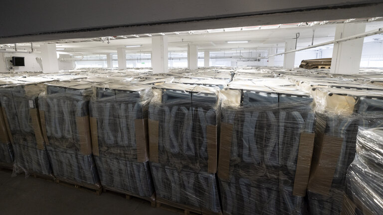 Foto 4: EU Preparedness Union Strategy - Visit to the Swedish Civil Contingencies Agency and the RescEU warehouse to examine the medical stockpile and emergency shelters