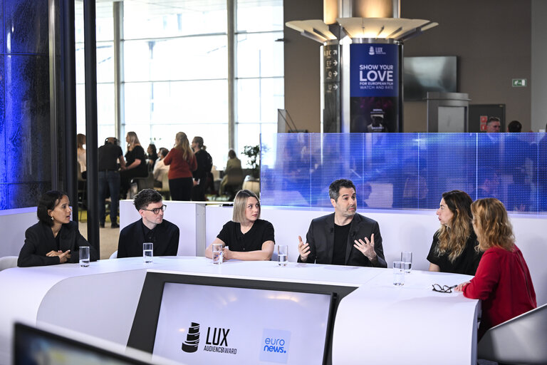 Valokuva 13: LUX Audience Award 2025 - Exchanges among film representatives by Euronews