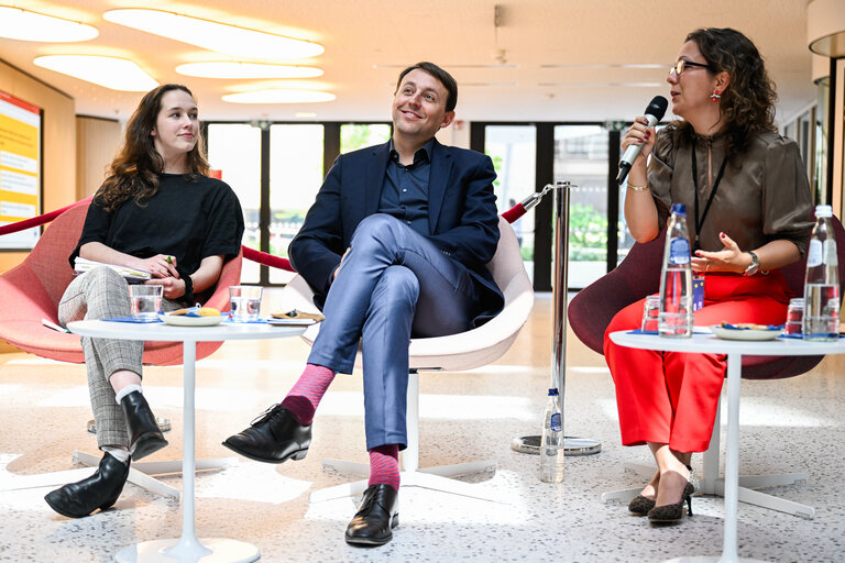 Photo 42 : LUX Audience Award 2025 - Youth Seminar with European Parliament Ambassador School teachers and students