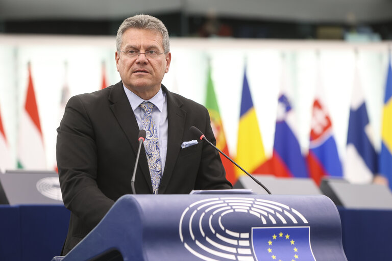 Photo 34: EP Plenary session - Preparation of EU-UK summit