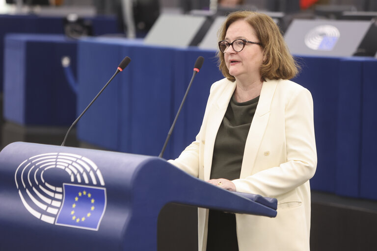 Photo 15: EP Plenary session - Preparation of EU-UK summit