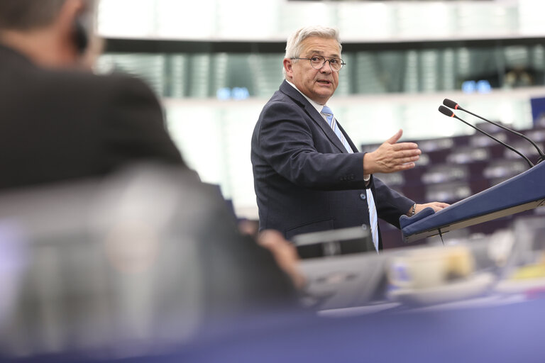 Photo 30: EP Plenary session - Preparation of EU-UK summit