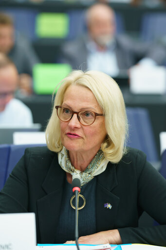 Foto 11: ENVI Extraordinary meeting - Exchange of views with Wopke Hoekstra, Commissioner for Climate, Net Zero and Clean Growth, as part of the structured dialogue