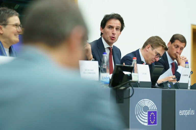 ENVI Extraordinary meeting - Exchange of views with Wopke Hoekstra, Commissioner for Climate, Net Zero and Clean Growth, as part of the structured dialogue