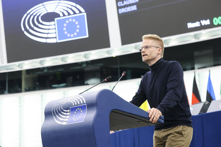 EP Plenary session - CO2 emission performance standards for new passenger cars and new light commercial vehicles for 2025 to 2027