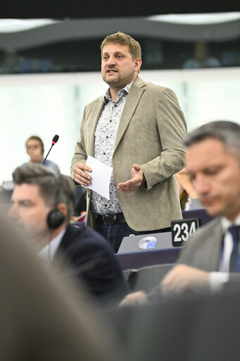 Foto 17: EP Plenary session - Voting session