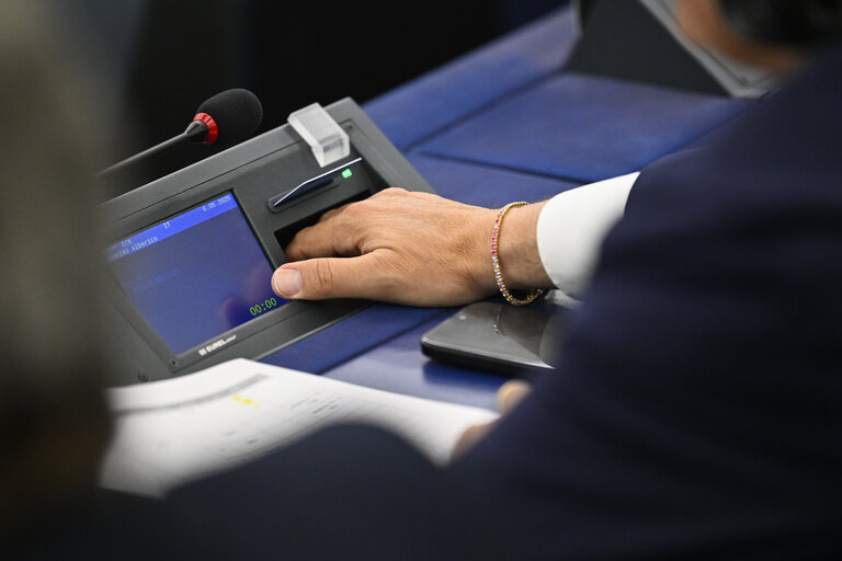 Foto 7: EP Plenary session - Voting session