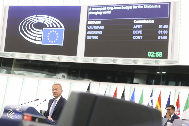 Photo 39: EP Plenary session - A revamped long-term budget for the Union in a changing world