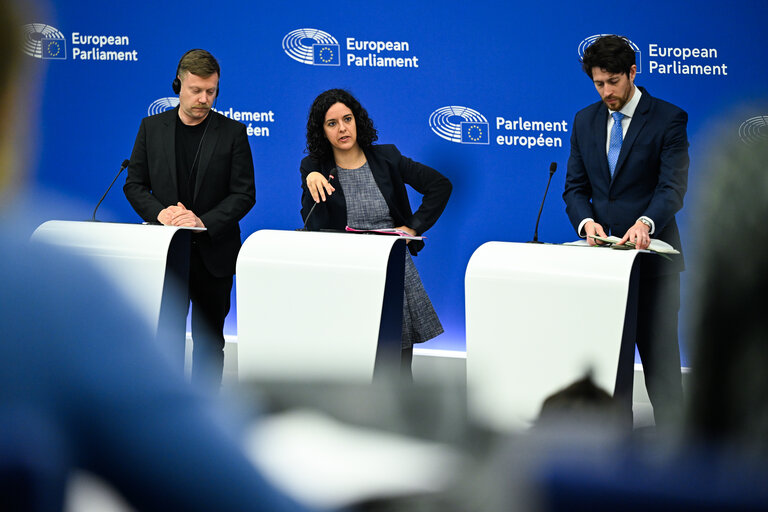 Press briefing The Left