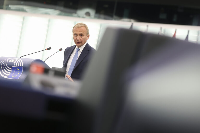 Photo 38: EP Plenary session - A revamped long-term budget for the Union in a changing world