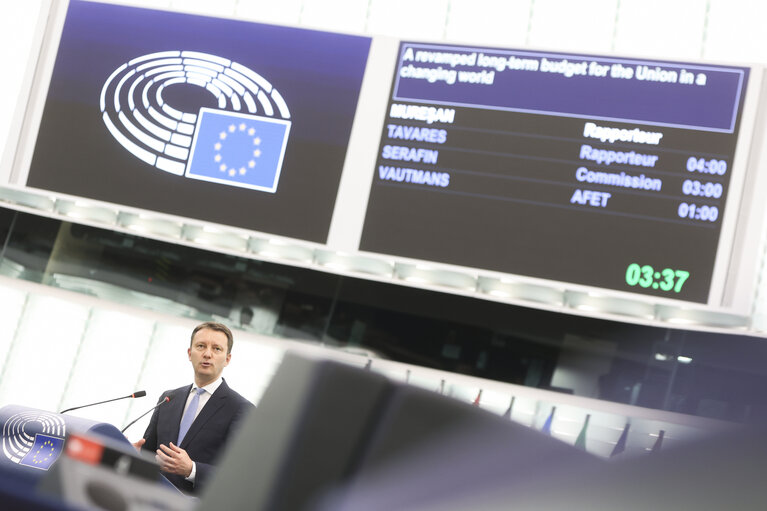 Photo 46: EP Plenary session - A revamped long-term budget for the Union in a changing world