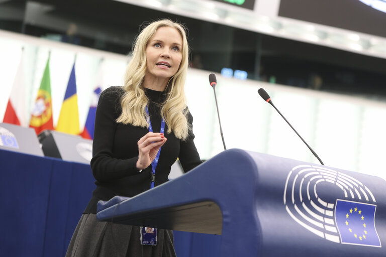 Photo 28: EP Plenary session - A revamped long-term budget for the Union in a changing world