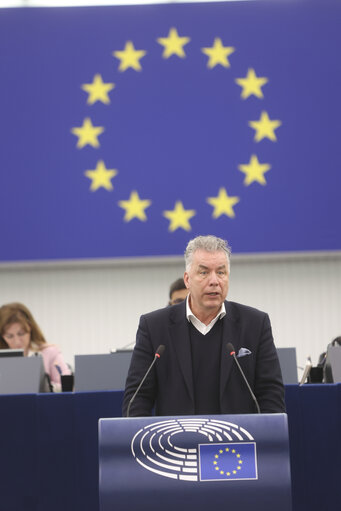 Photo 29: EP Plenary session - A revamped long-term budget for the Union in a changing world
