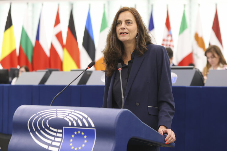 Photo 21: EP Plenary session - A revamped long-term budget for the Union in a changing world