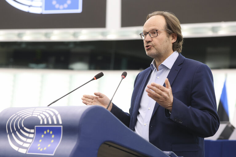 Photo 18: EP Plenary session - A revamped long-term budget for the Union in a changing world