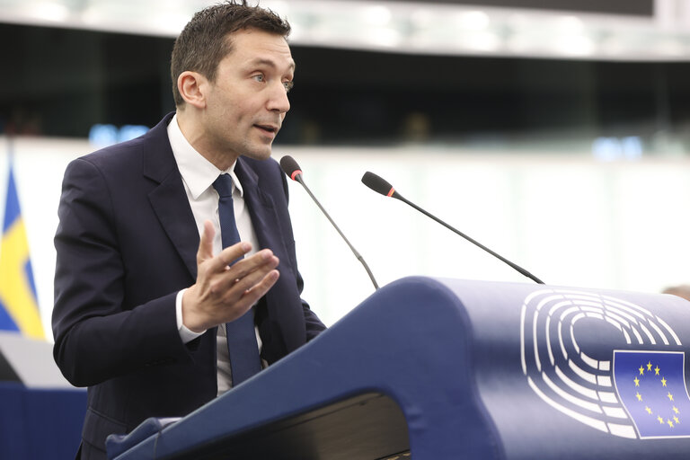 Photo 15: EP Plenary session - A revamped long-term budget for the Union in a changing world