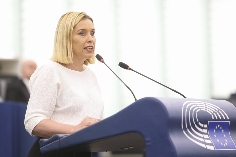 Photo 9: EP Plenary session - A revamped long-term budget for the Union in a changing world