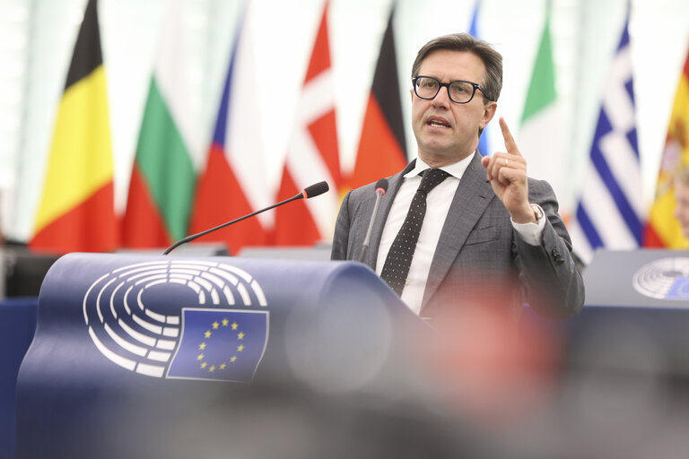 Photo 40: EP Plenary session - A revamped long-term budget for the Union in a changing world