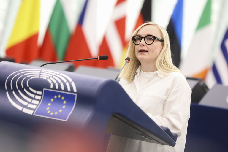 Photo 46: EP Plenary session - A revamped long-term budget for the Union in a changing world