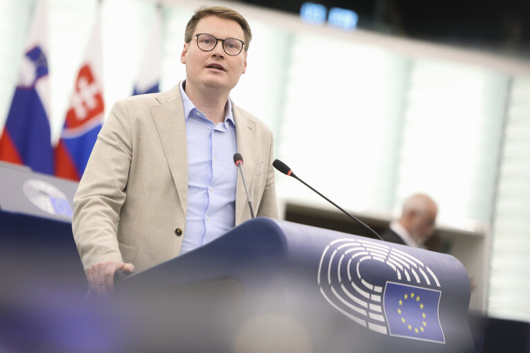 Photo 38: EP Plenary session - A revamped long-term budget for the Union in a changing world
