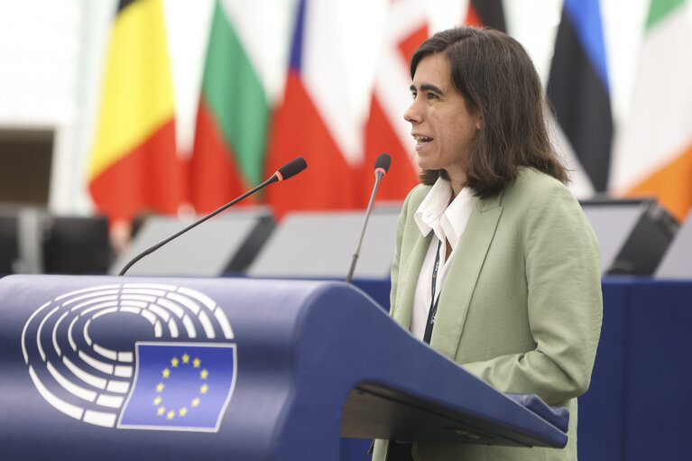 Photo 2: EP Plenary session - A revamped long-term budget for the Union in a changing world