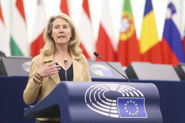 Photo 33: EP Plenary session - A revamped long-term budget for the Union in a changing world