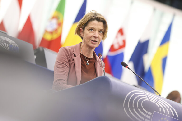 Photo 34: EP Plenary session - A revamped long-term budget for the Union in a changing world
