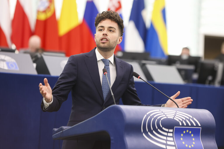 Photo 12: EP Plenary session - A revamped long-term budget for the Union in a changing world
