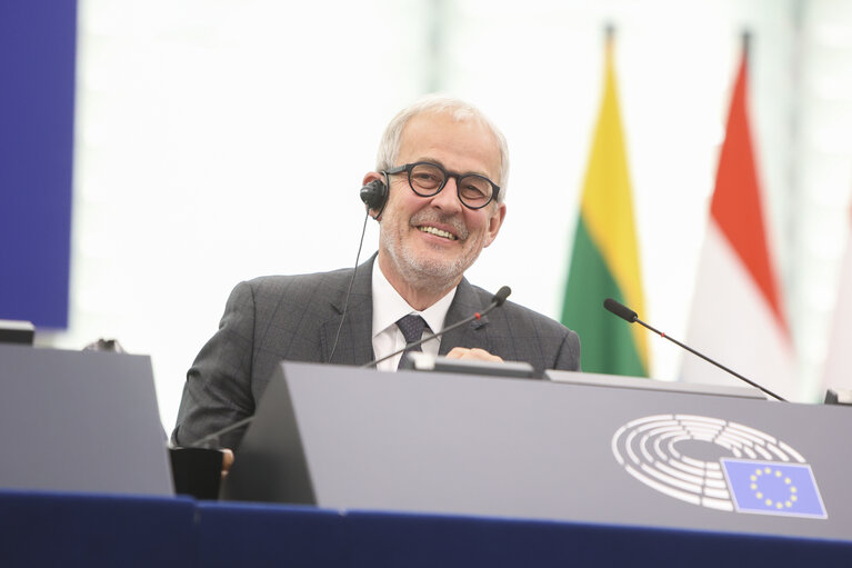 Photo 21: EP Plenary session - A revamped long-term budget for the Union in a changing world