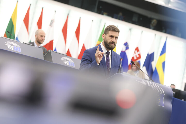 Photo 22: EP Plenary session - A revamped long-term budget for the Union in a changing world