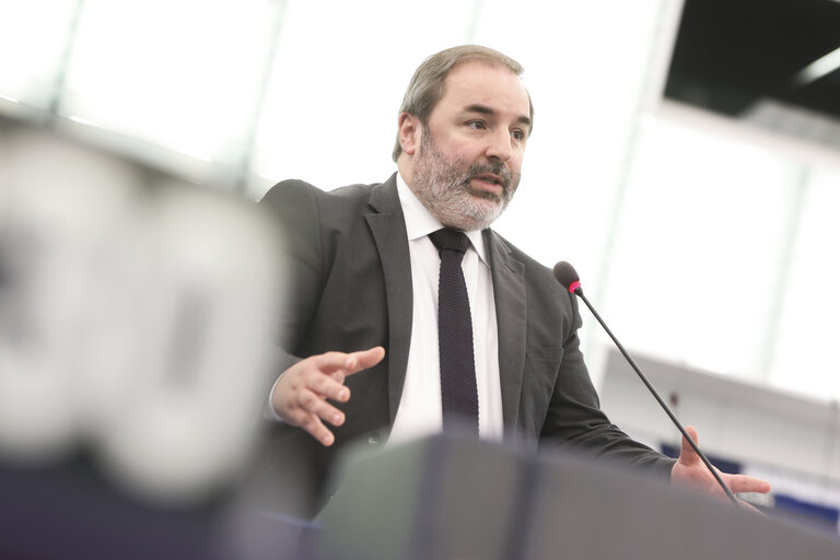 Photo 9: EP Plenary session - A revamped long-term budget for the Union in a changing world