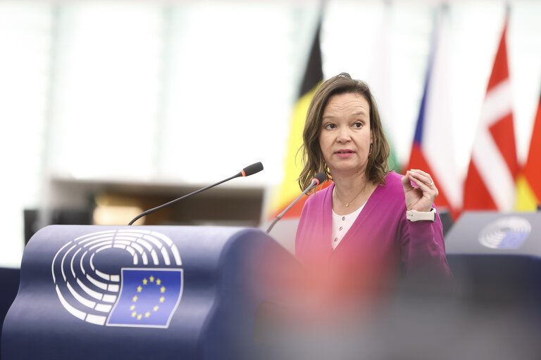 Fotografie 30: EP Plenary session - An urgent assessment of the applicability of the Political Dialogue and Cooperation Agreement (PDCA) with Cuba