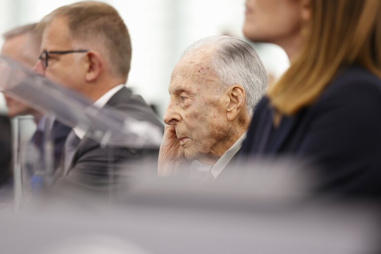 Photo 7: EP Plenary session - Commemoration 80th anniversary end of World War II in Europe