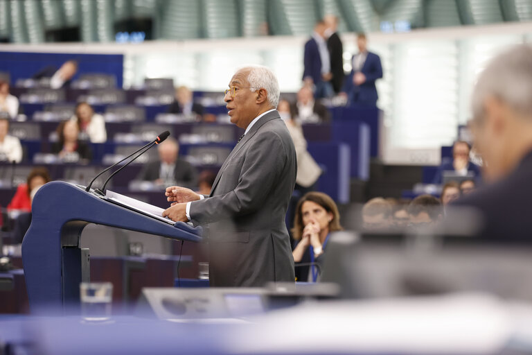 Foto 43: EP Plenary session - Commemoration 80th anniversary end of World War II in Europe