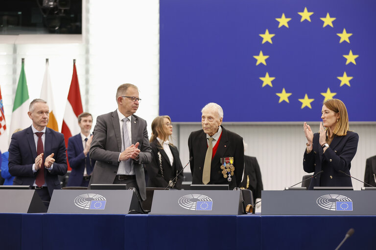 Foto 38: EP Plenary session - Commemoration 80th anniversary end of World War II in Europe