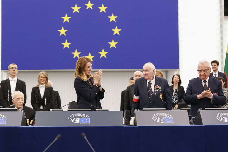 Foto 28: EP Plenary session - Commemoration 80th anniversary end of World War II in Europe