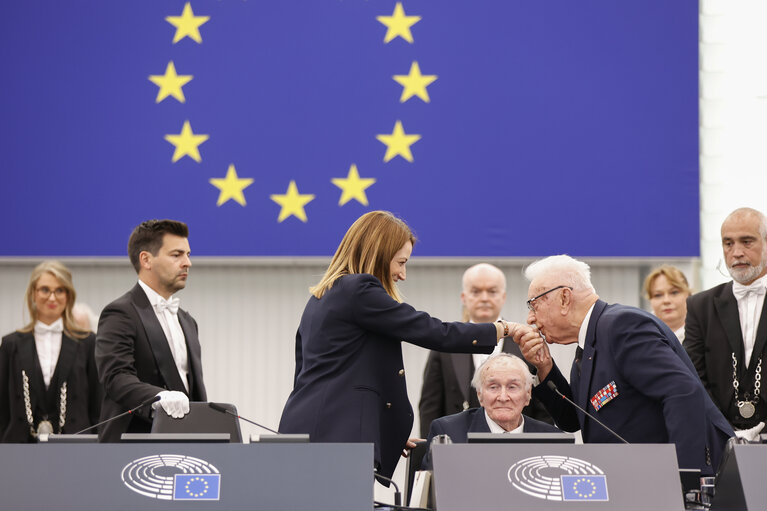 Foto 20: EP Plenary session - Commemoration 80th anniversary end of World War II in Europe