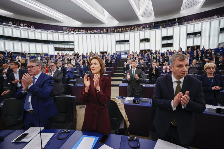 Foto 35: EP Plenary session - Commemoration 80th anniversary end of World War II in Europe
