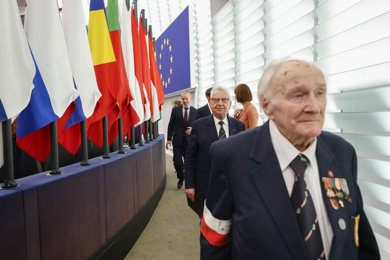 Foto 2: EP Plenary session - Commemoration 80th anniversary end of World War II in Europe