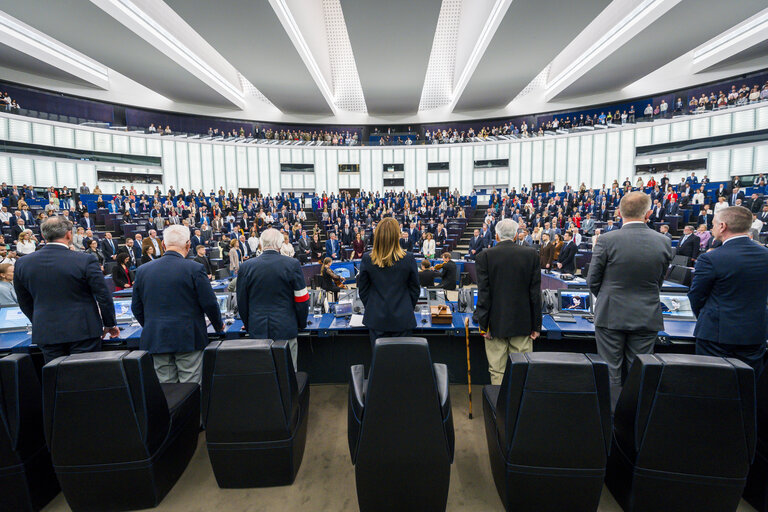 Photo 22: EP Plenary session - Commemoration 80th anniversary end of World War II in Europe